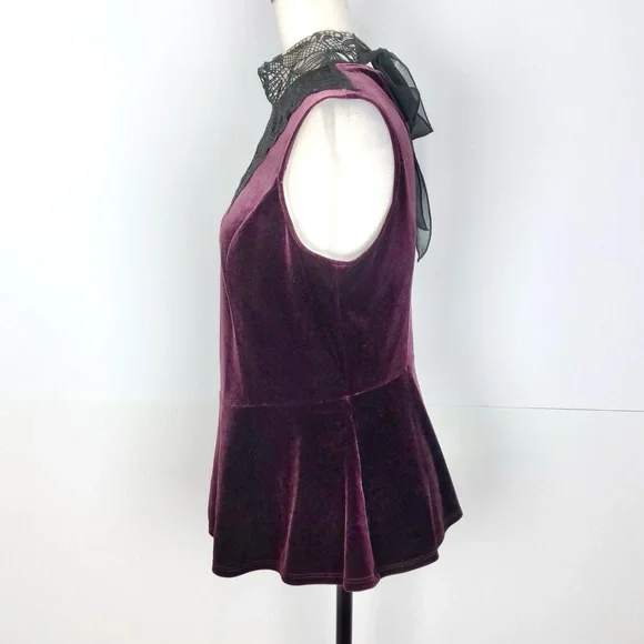 Le Château velvet and lace top - Picture 3 of 7